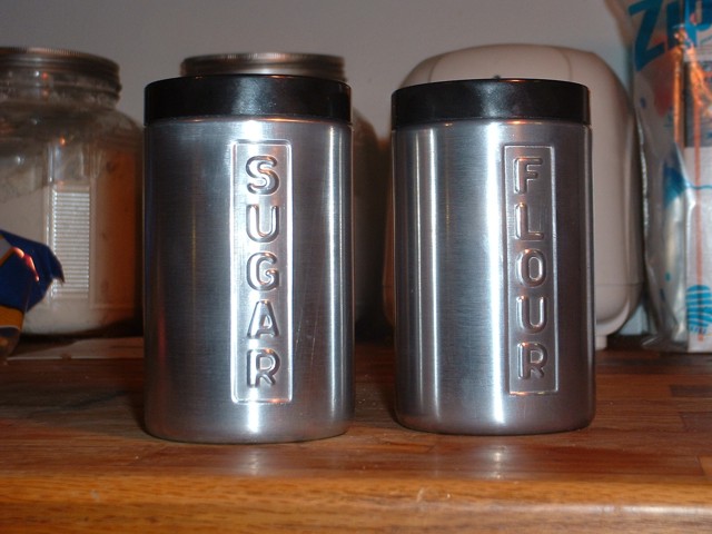 Pictures of the plain alumunum shakers before the anodizing process.