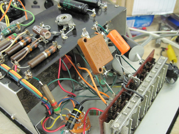 A view of the circuit board and reference caps.